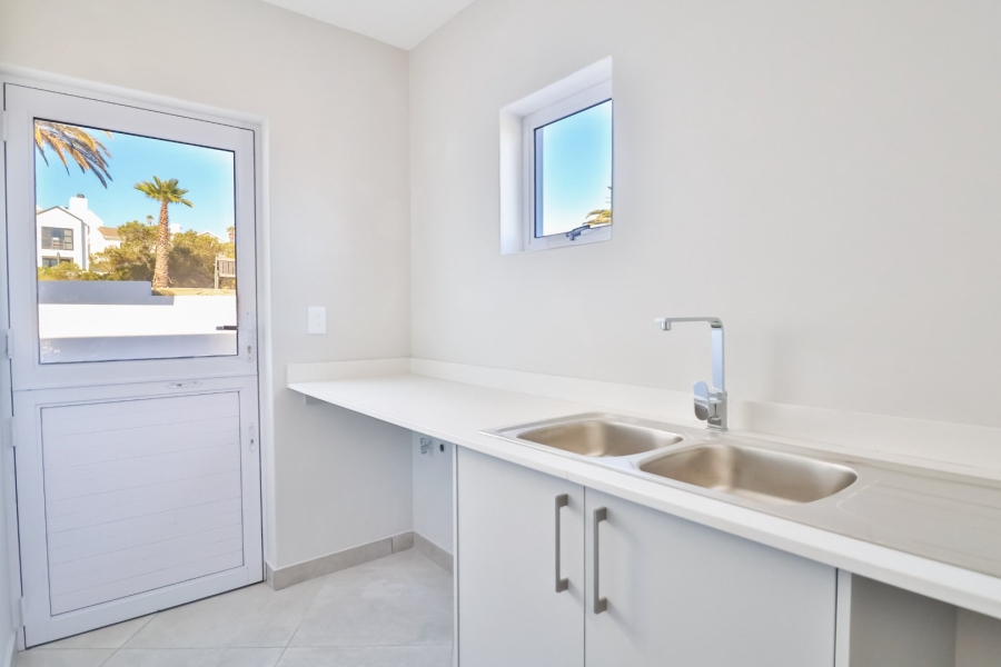 3 Bedroom Property for Sale in Shelley Point Western Cape